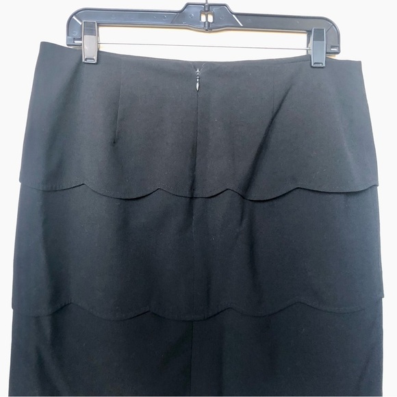 Adrienne Vittadini Black Scalloped Tiered Mini Skirt Size 10 - Picture 3 of 6